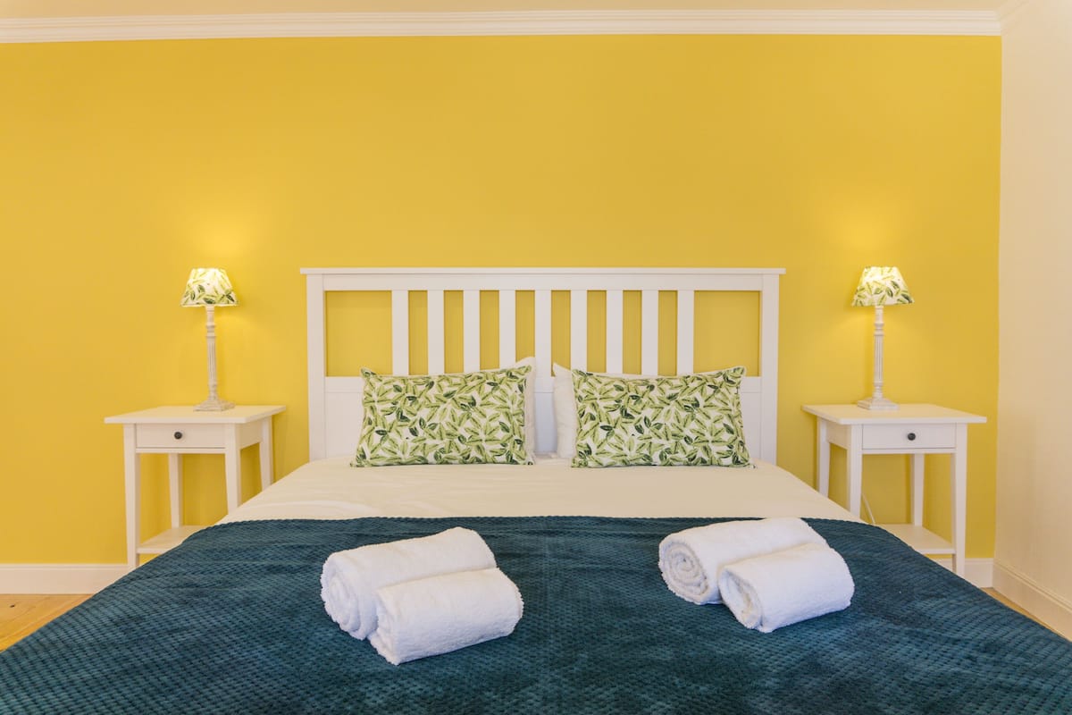 Habitación básica doble, 1 cama Queen size | Minibar, wifi gratis y ropa de cama