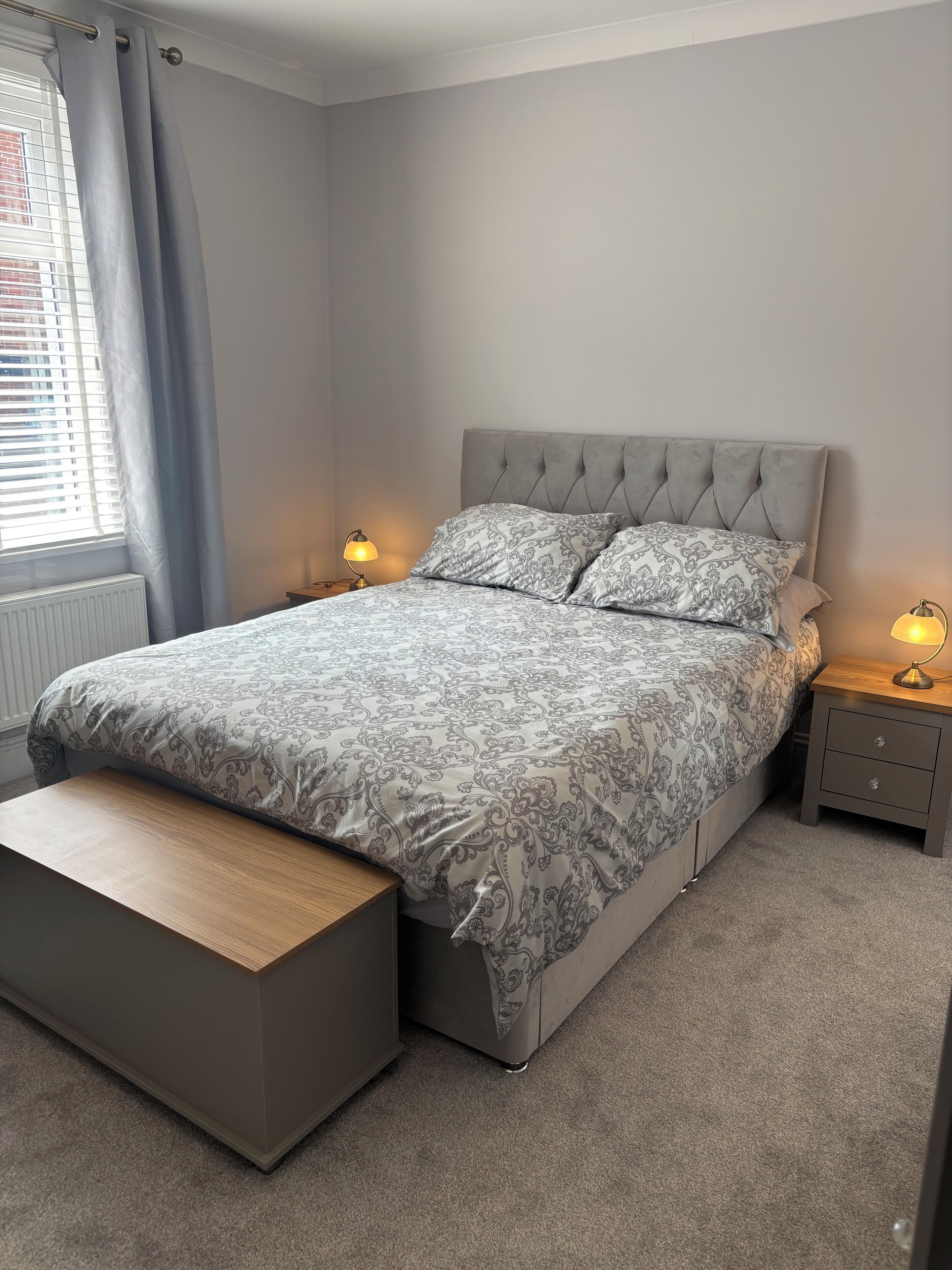 1 dormitorio, tabla de planchar con plancha, cuna de viaje y wifi gratis