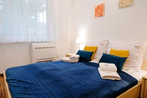 1 bedroom, travel crib, free WiFi, bed sheets