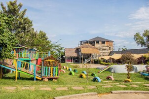 Área de juegos infantiles al aire libre