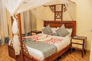 Artículos del minibar gratis y caja de seguridad en la habitación 