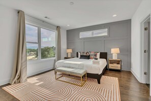 10 habitaciones, tabla de planchar con plancha, wifi y ropa de cama