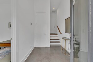 Interior - 2 Units•Sleep 24•Rooftop+Parking+Downtown Min Away (Nashville)