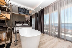 4 bedrooms, premium bedding, in-room safe, blackout curtains - Aurelia 8 (Makarska)