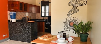 Charming 2-bed House in Kampala