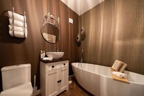 Hair dryer, towels - Ranch House Cottage · Ranch House Cottage, Inverurie, Aberdeenshire (Aberdeenshire)
