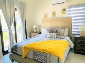 2 chambres, coffres-forts dans les chambres, bureau
