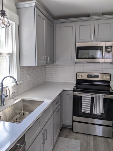 Beautiful renovated house 12 minutes from DT Raleigh