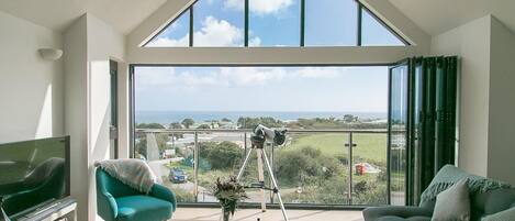 Apartment, 2 Katil Ratu (Queen) | Ruang tamu | Pendiangan