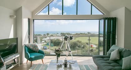 Immaculate 2 Bed Apartment on The Lizard Cornwall