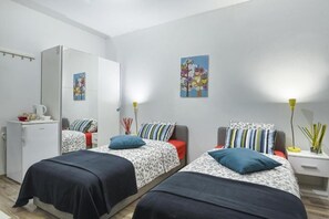 1 bedroom, free WiFi, bed sheets - Economy double or twin room (Pula)
