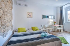 1 habitación, wifi gratis y ropa de cama 