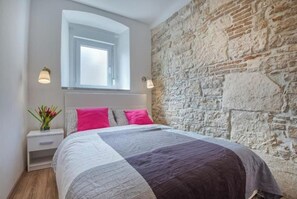 1 bedroom, free WiFi, bed sheets - One bedroom apartment (Pula)