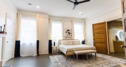 Grand Southern Elegance near Downtown Pickens