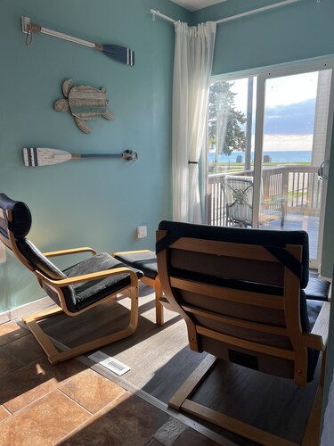 The Beach Life!— Newly Renovated Beach Home awaits you!