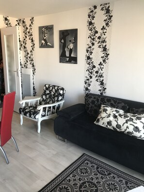 TV - Beautiful F3 apartment - Stella, Côte d'Opale (Stella Plage)