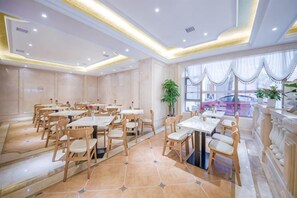 用餐