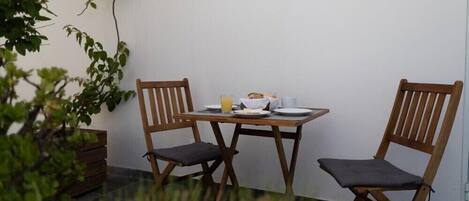 Tempat makan outdoor