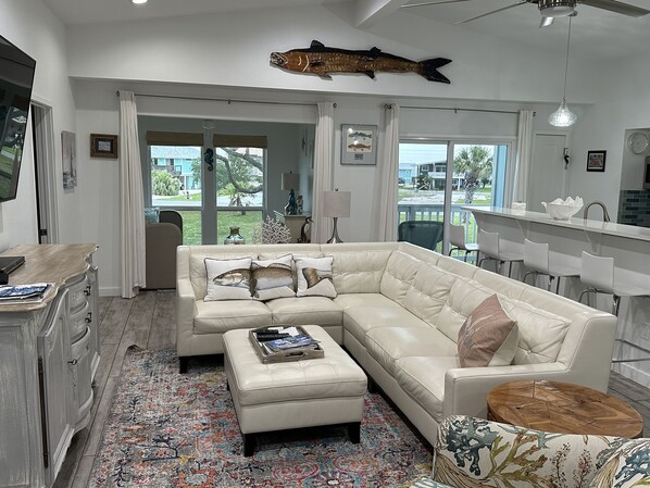 Smart TV, DVD player