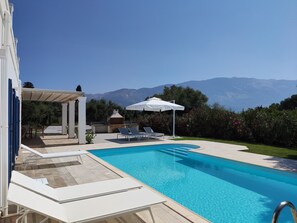 Piscine extérieure