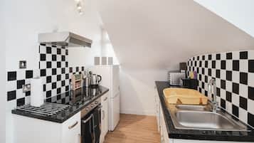 Deluxe Apartment | Microwave