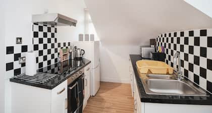 Flat 5 - 61 Old Dover Road