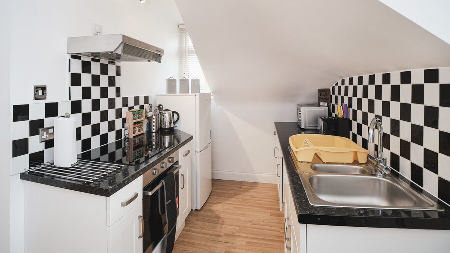 Flat 5 - 61 Old Dover Road