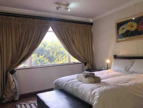 2 bedrooms, WiFi, bed sheets