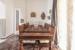 Dining - WEST ATHENS APARTMENT (Πετρούπολη)
