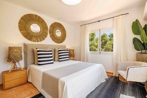 4 soverom, wi-fi (inkludert) og sengetøy