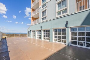 Terrace/patio - 2 bedroom 2 bath condo at Makai with pool and a gym (Ocean City)