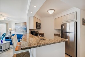 Interior - 2 bedroom 2 bath condo at Makai with pool and a gym (Ocean City)