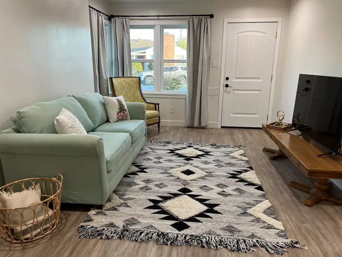 Brand new modern & cozy duplex