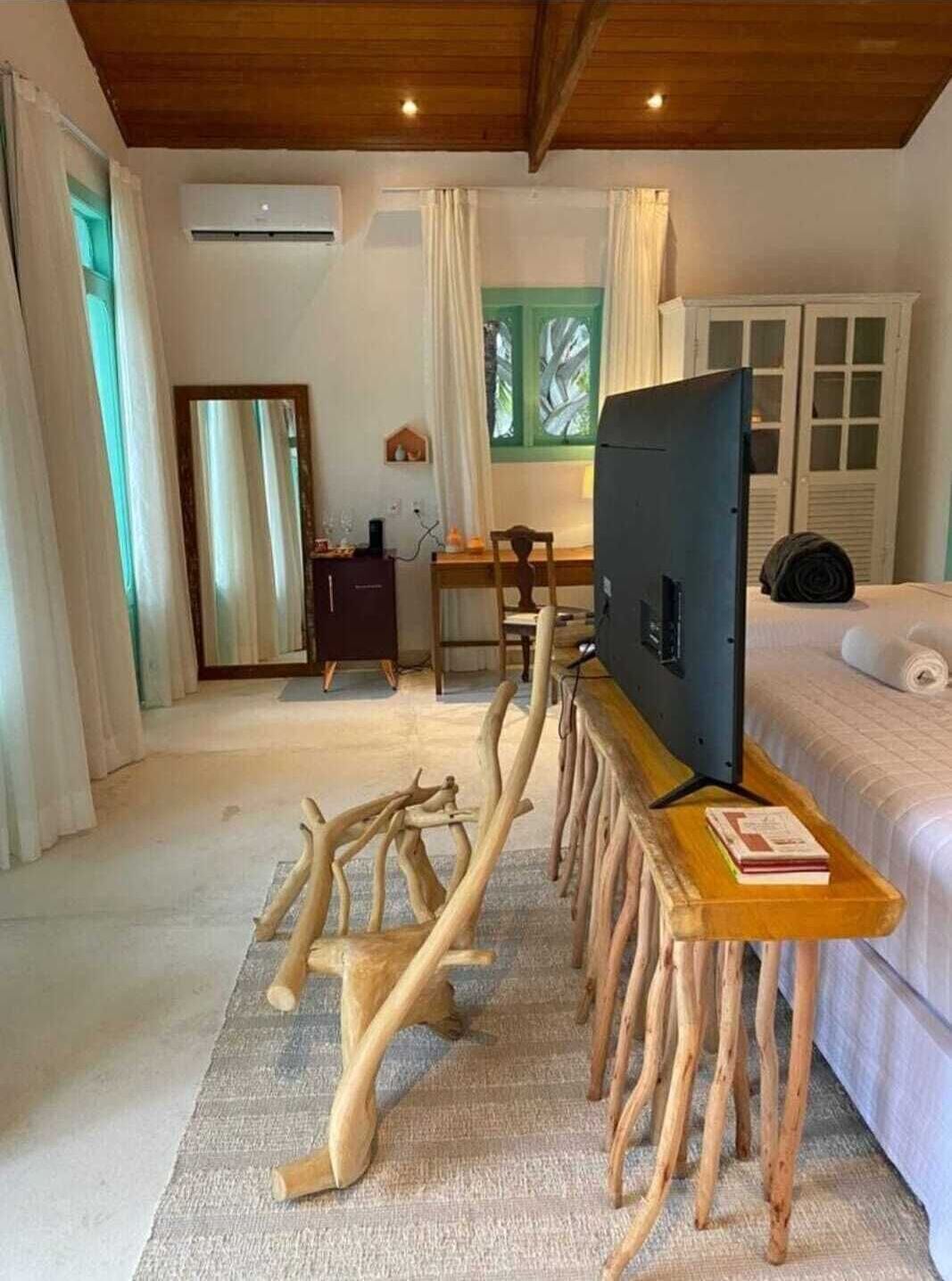 Premium bedding, minibar, in-room safe, free WiFi