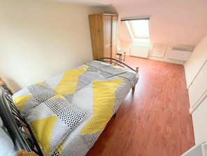House - 4-bed House in South London (Sutton)