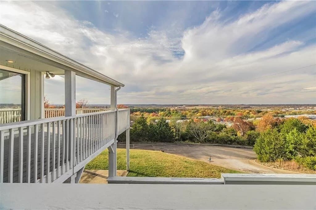 Best view in Fayetteville! Hot tub private Oasis