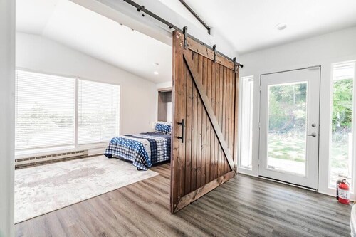 Best view in Fayetteville! Hot tub private Oasis