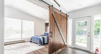 Best view in Fayetteville! Hot tub private Oasis