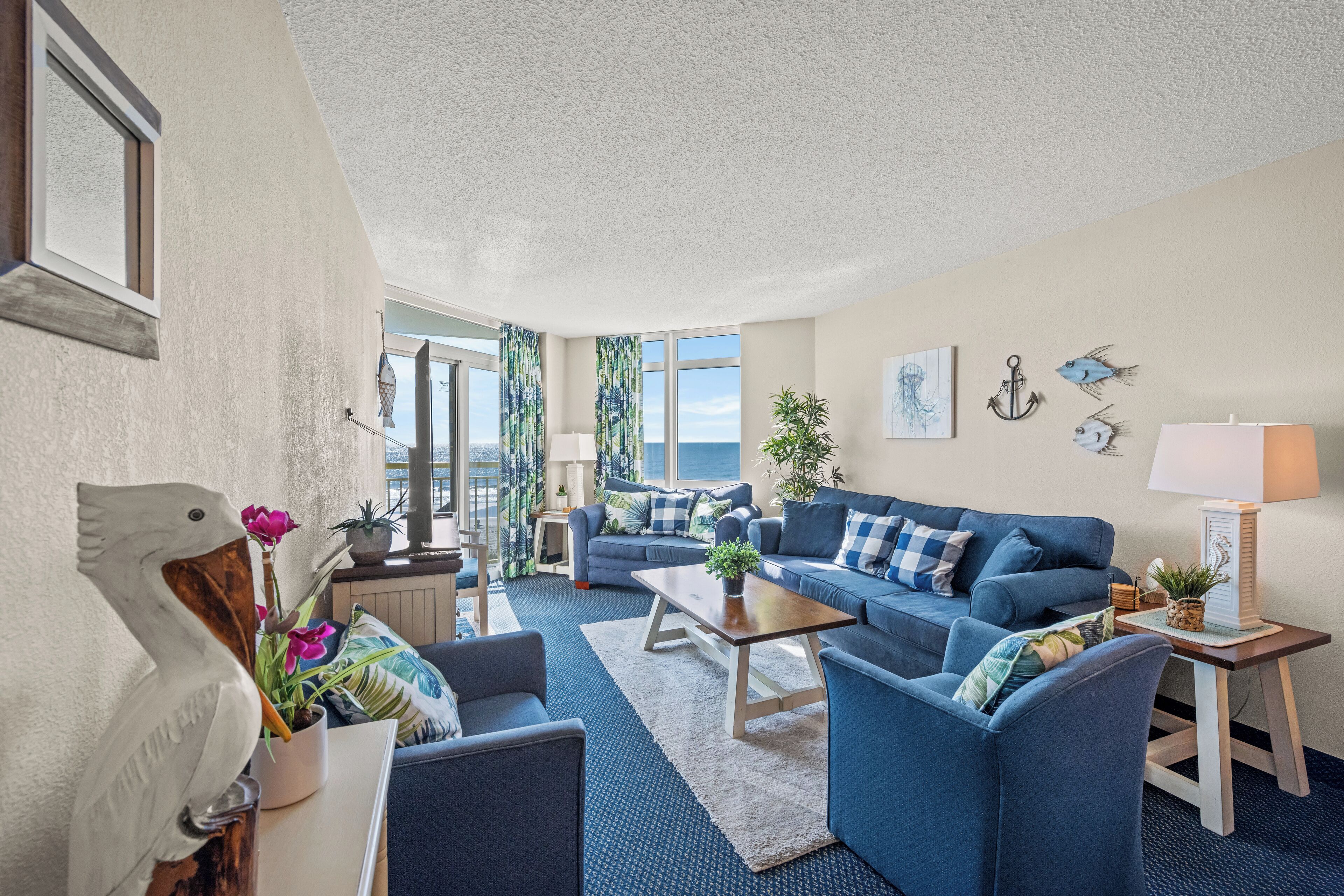 Basic Condo, 3 Bedrooms, Balcony, Oceanfront (317) | Living area | TV