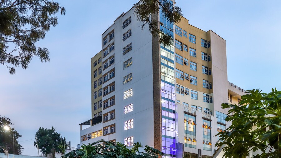 DALLAS PREMIERE HOTEL