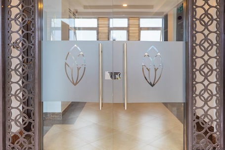 Cleanliness standards. DALLAS PREMIERE HOTEL