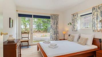 2 chambres, fer et planche Ă repasser, Wi-Fi, draps fournis