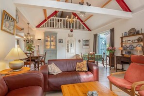 TV - Hello Zeeland - Vakantiewoning Het Blauwe Hof (Koudekerke)