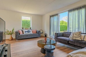 Televisie en een kantoor