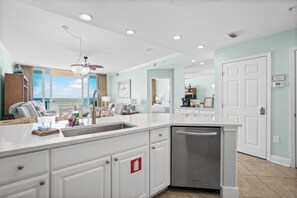 Fridge, microwave, oven, stovetop - Luxury Beachfront condo - 3 Bedroom, 3 full Bath, 2 master suites, sleeps 8. (Gulf Shores)
