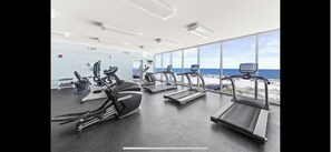 Fitness facility - Luxury Beachfront condo - 3 Bedroom, 3 full Bath, 2 master suites, sleeps 8. (Gulf Shores)