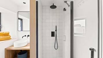 Dutxa, assecador de cabells i tovalloles