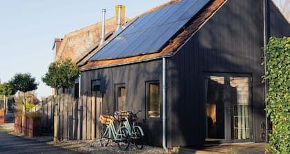 Cozy Tiny House Groede: Beach & Nature!