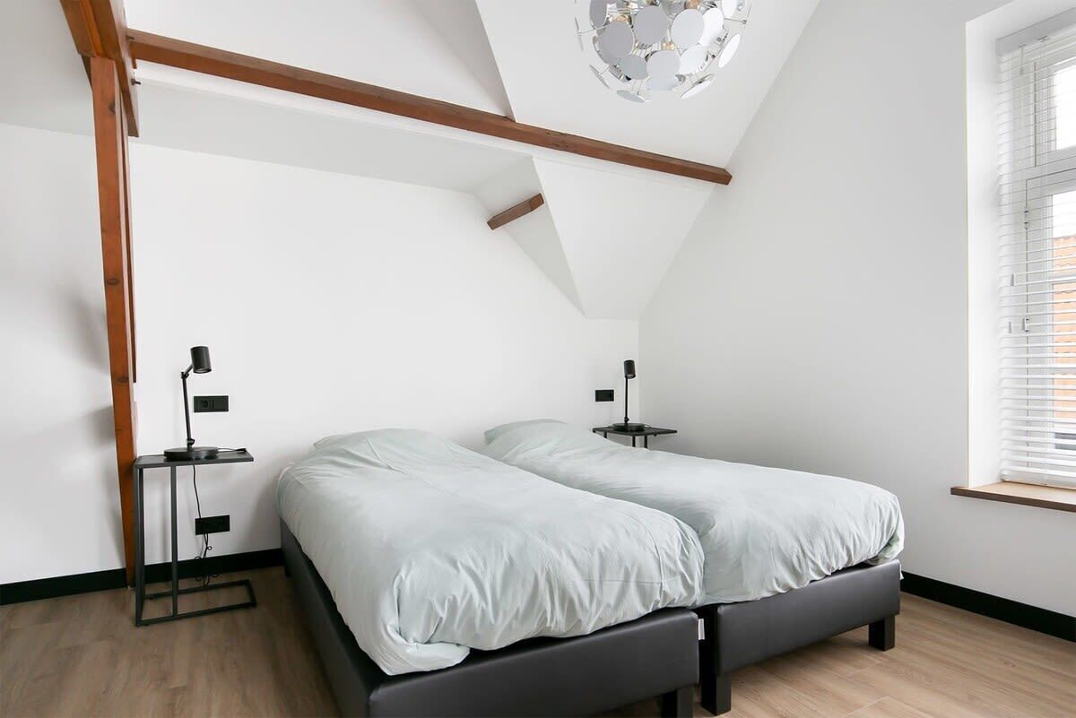 1 camera, Wi-Fi, lenzuola