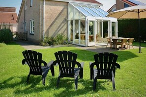 Outdoor dining - Holiday home close to the beach in Breskens | Schelde 148 (Breskens)